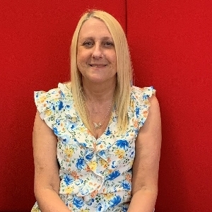 Janet, Macmillan@West Lothian: Information & Support Volunteer Janet, Macmillan@West Lothian: Information & Support Volunteer